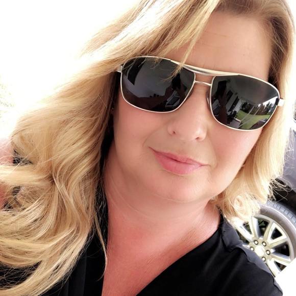 Meet your Posher, Becky - Picture 1 of 1